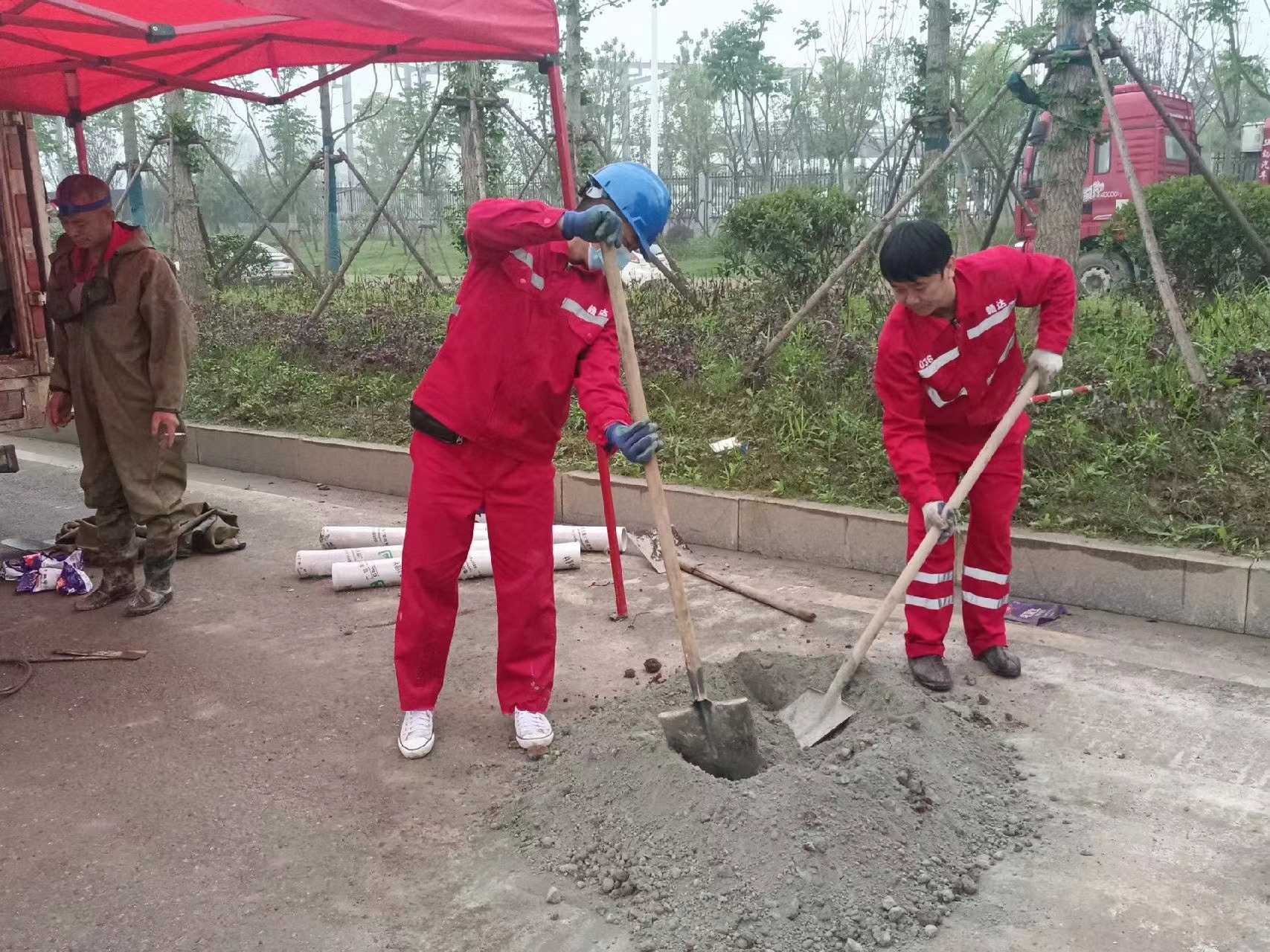 汇川管道疏通哪家好】及时进行市政管道清淤